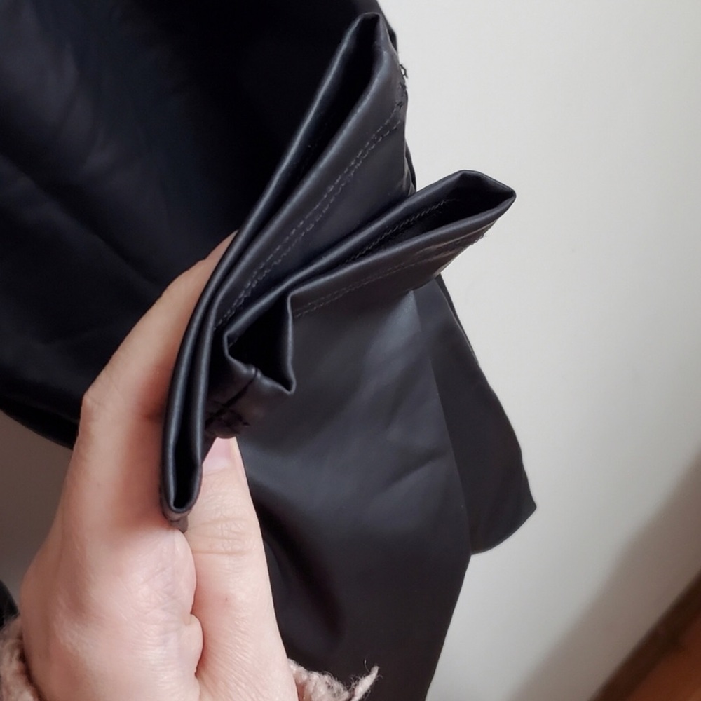 Faux Leather Black Leggings - Picture 7 of 11